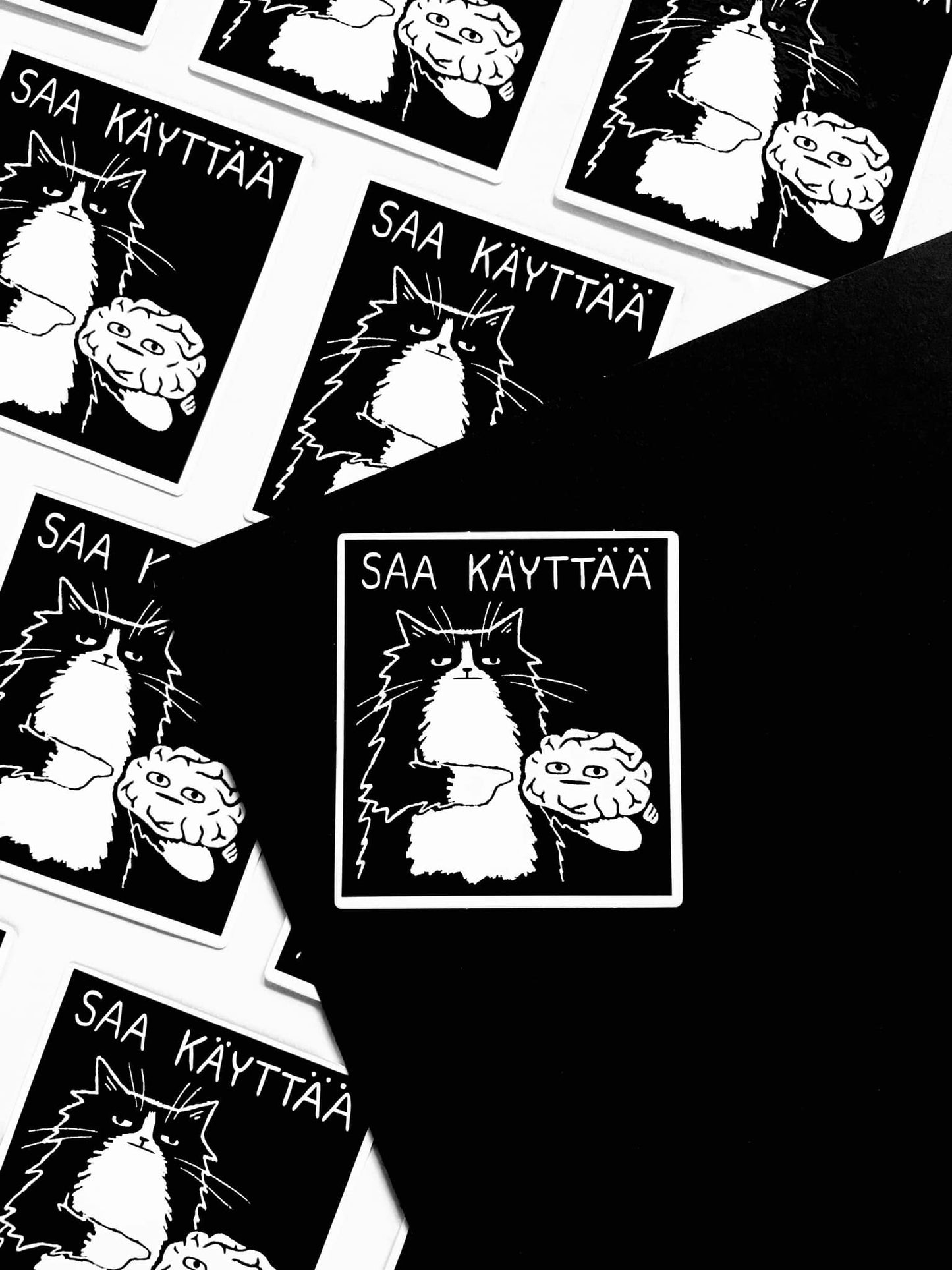 Saa käyttää | Tarra