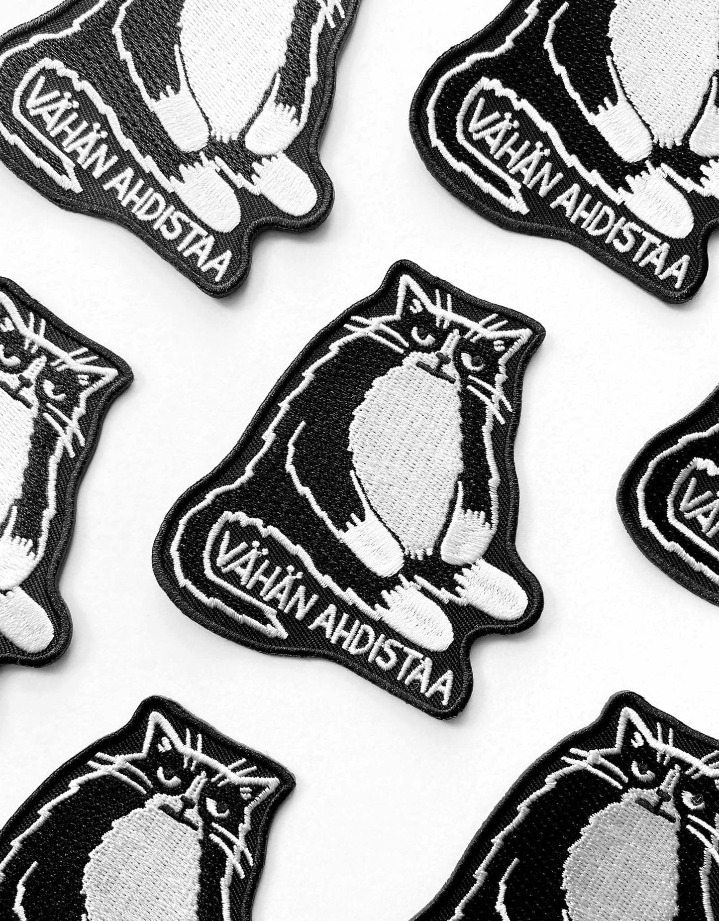 Vähän ahdistaa | Kangasmerkki